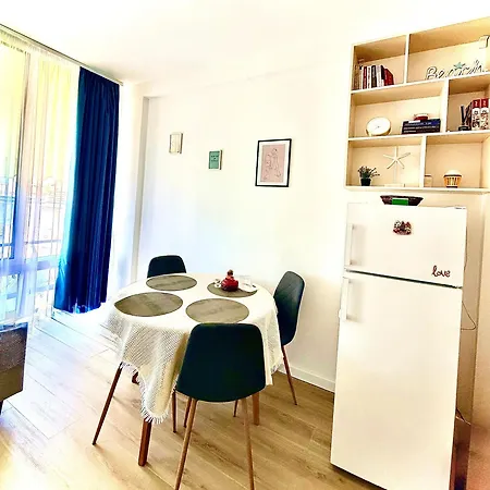Flat In * Golem (Tirana)