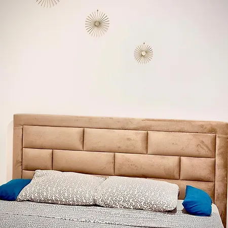 Flat In * Golem (Tirana)